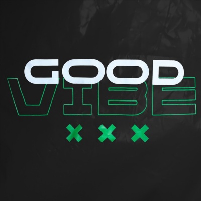 Укороченный женский дождевик «GOOD VIBE», на кнопках, цвет чёрный, размер 42-48